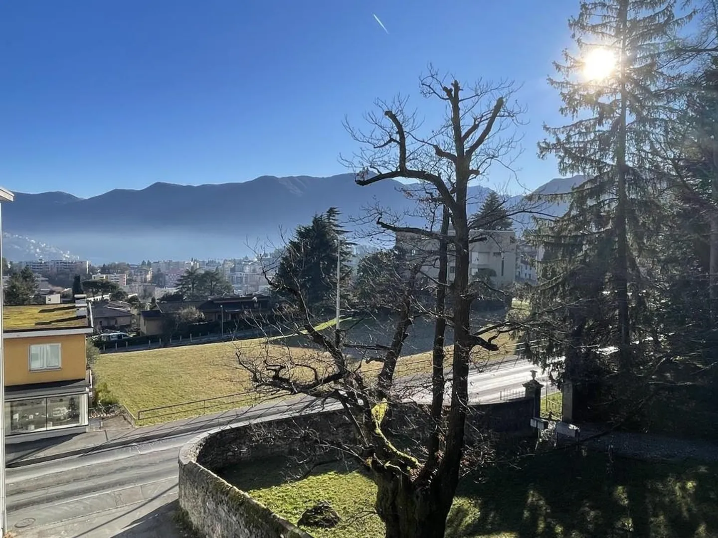 Appartamento spazioso con vista lago - Foto 11 di 13