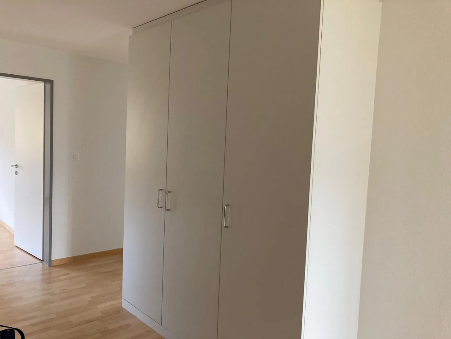 Appartamento molto luminoso con balcone vetrato - Foto 5 di 11