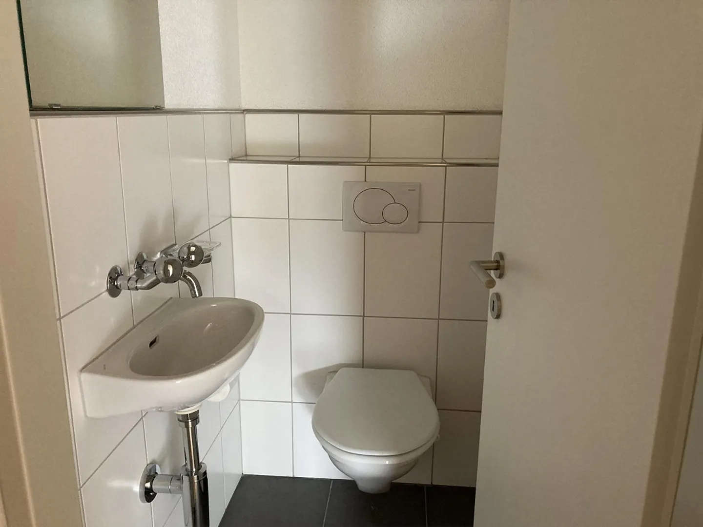 Appartamento molto luminoso con balcone vetrato - Foto 8 di 11