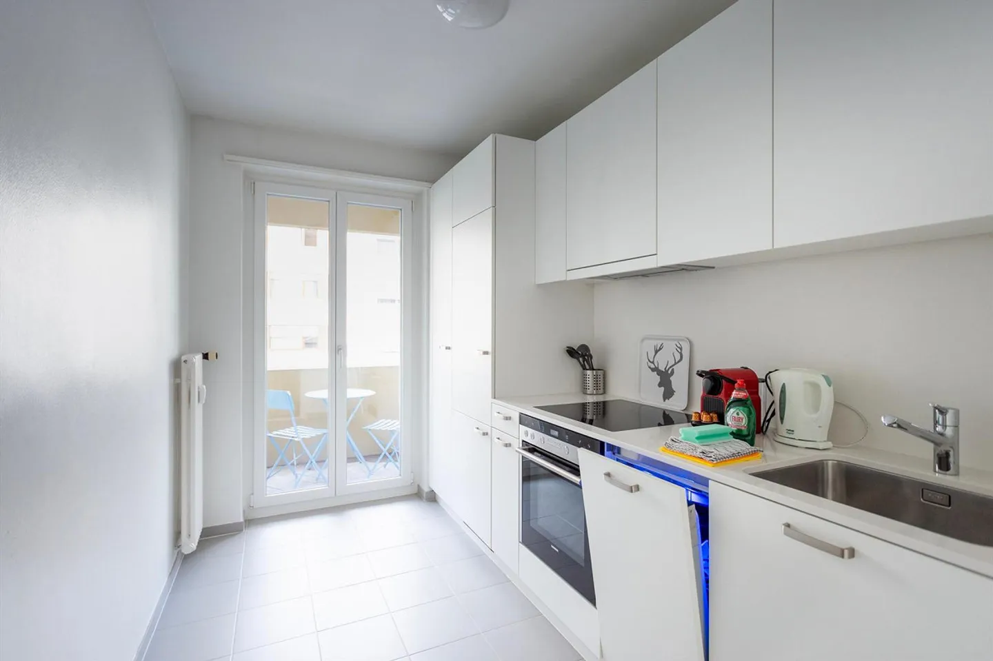 Appartements 2 pièces meublés élégants avec balcon - Photo 2 sur 5