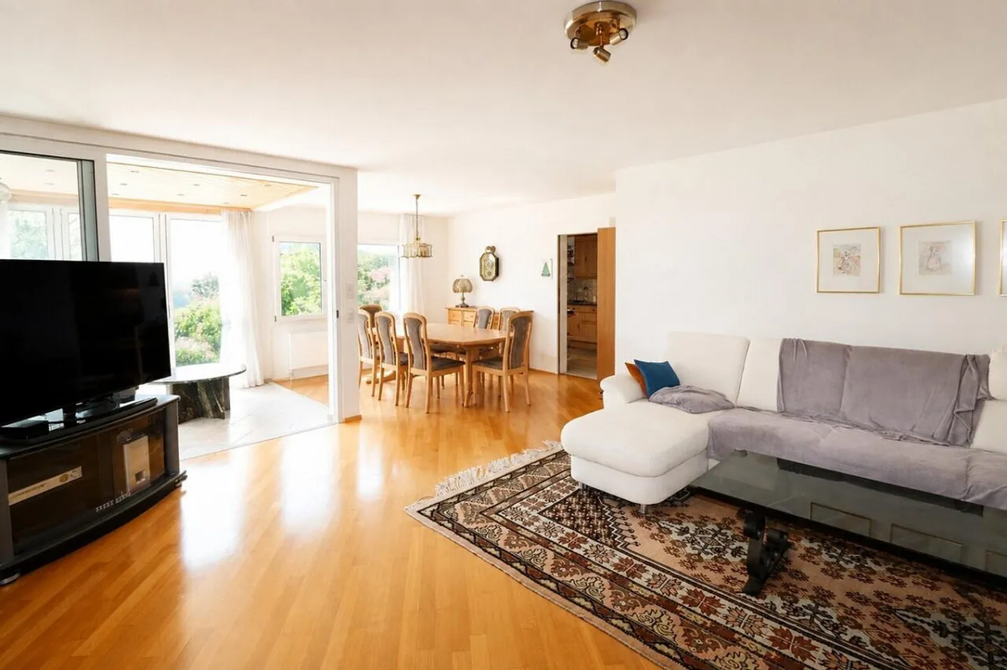 Ein Zuhause zum Wohlfühlen - grosszügig und charmant - Photo 3 of 20