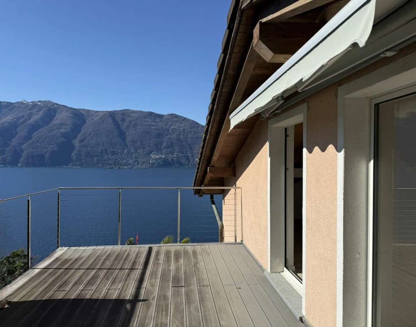Spacious House in Idyllic Location - Photo 1 of 9