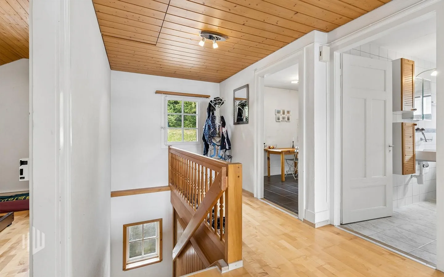 ImmoWyss - Two-family house in a popular residential area in Hilterfingen - Photo 6 of 8