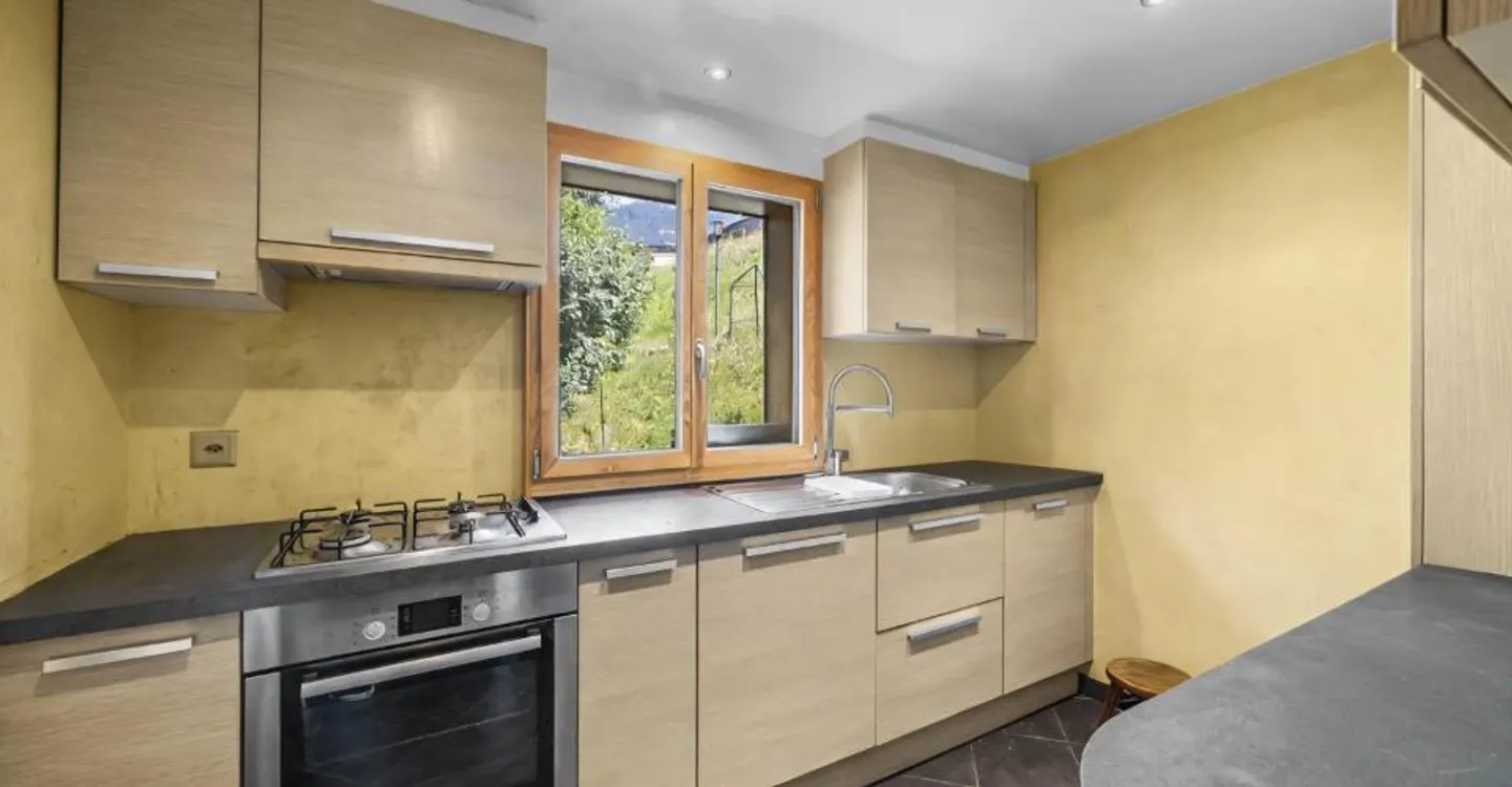 Appartement en duplex avec 5 pièces au centre du village ! - Photo 3 sur 11