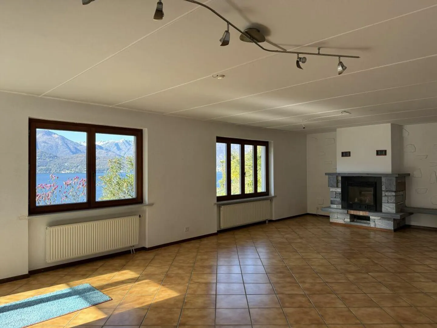 Spacious House in Idyllic Location - Photo 6 of 9