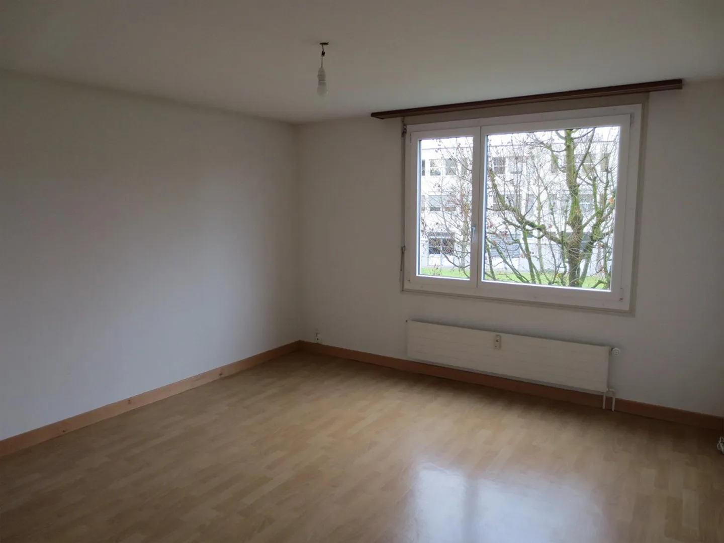 sonnige 3,5 Zimmerwohnung mit grossem Balkon nähe Bahnhof - Foto 5 di 10