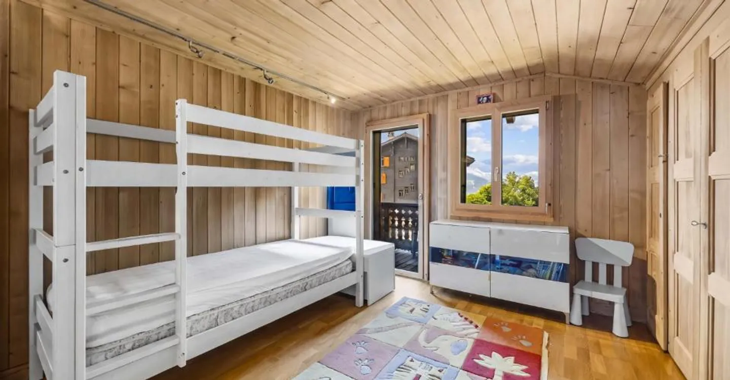 Appartement en duplex avec 5 pièces au centre du village ! - Photo 8 sur 11