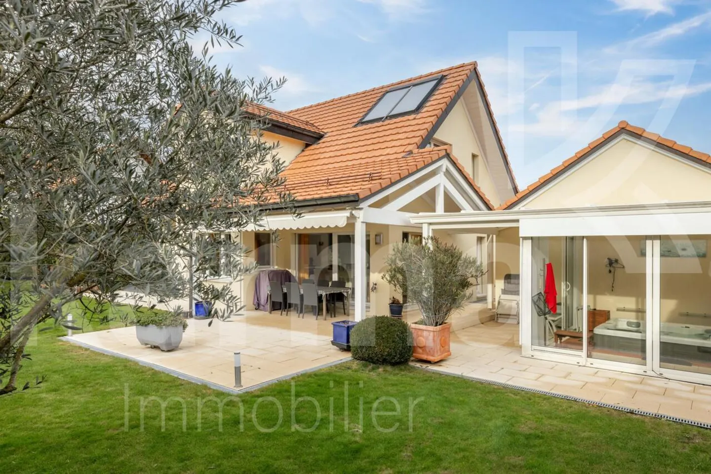 Casa indipendente situata in una zona tranquilla - Foto 1 di 15