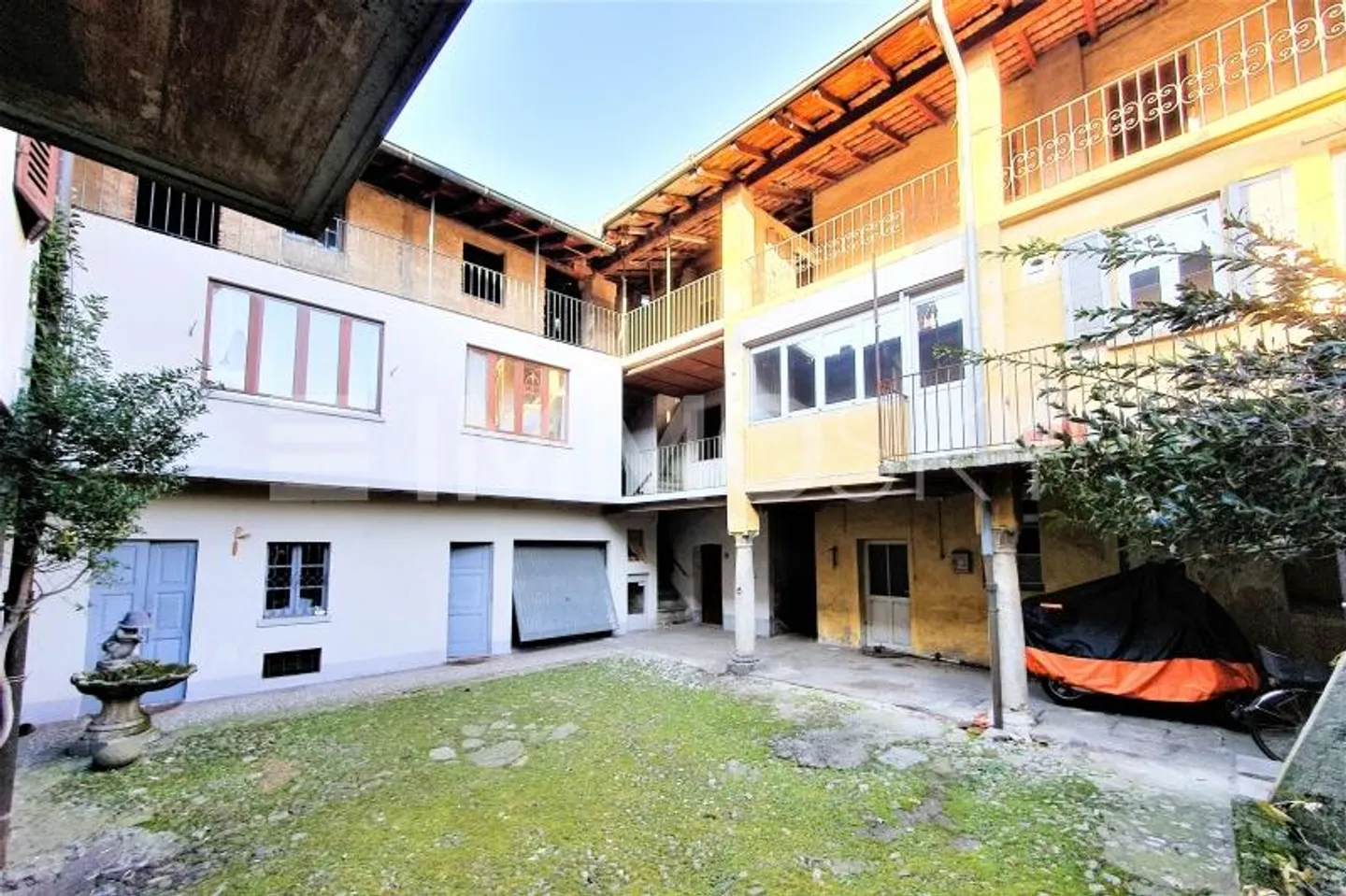 Casa singola in affitto - Foto 1 di 6