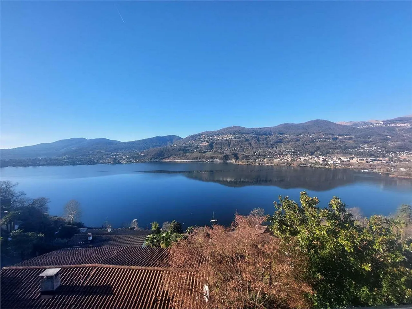 2473_Montagnola, appartamento ristrutturato di 4,5 locali con vista lago - Foto 9 di 11