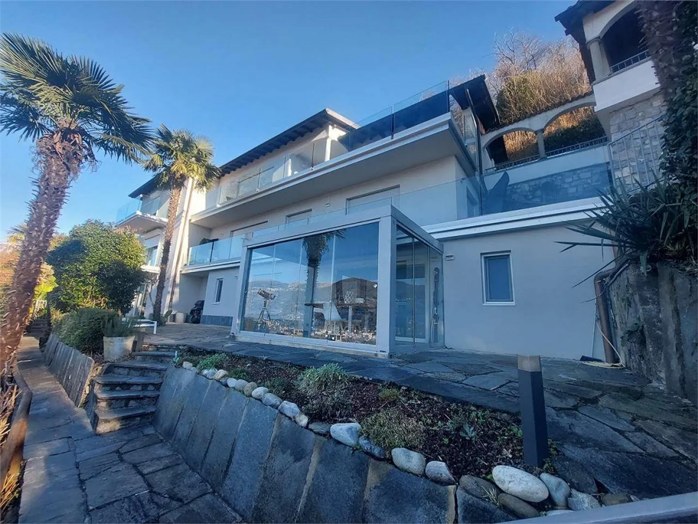 2473_Montagnola, appartamento ristrutturato di 4,5 locali con vista lago - Foto 10 di 11