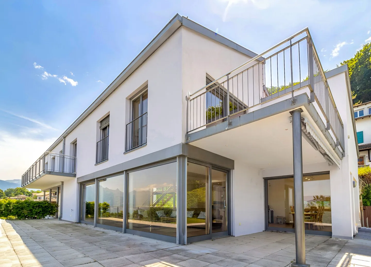 «Luxuriöse, von Architekten entworfene Villa mit atemberaubendem 180°-Blick auf den Genfer See» - Foto 24 von 30