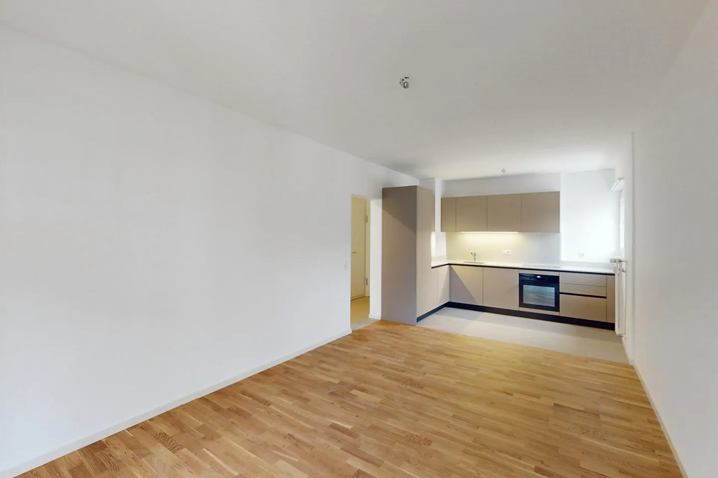 Appartement à louer - Photo 2 sur 8