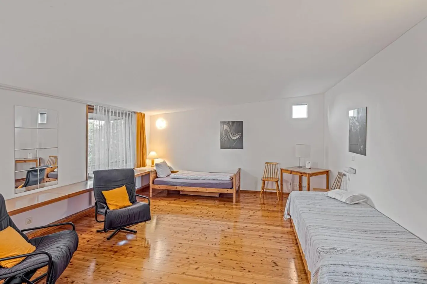 Multi-Generational Seminar House - Photo 23 of 28