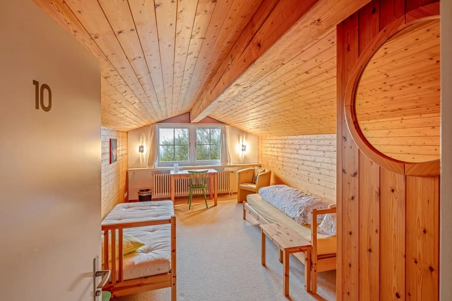 Multi-Generational Seminar House - Photo 25 of 28