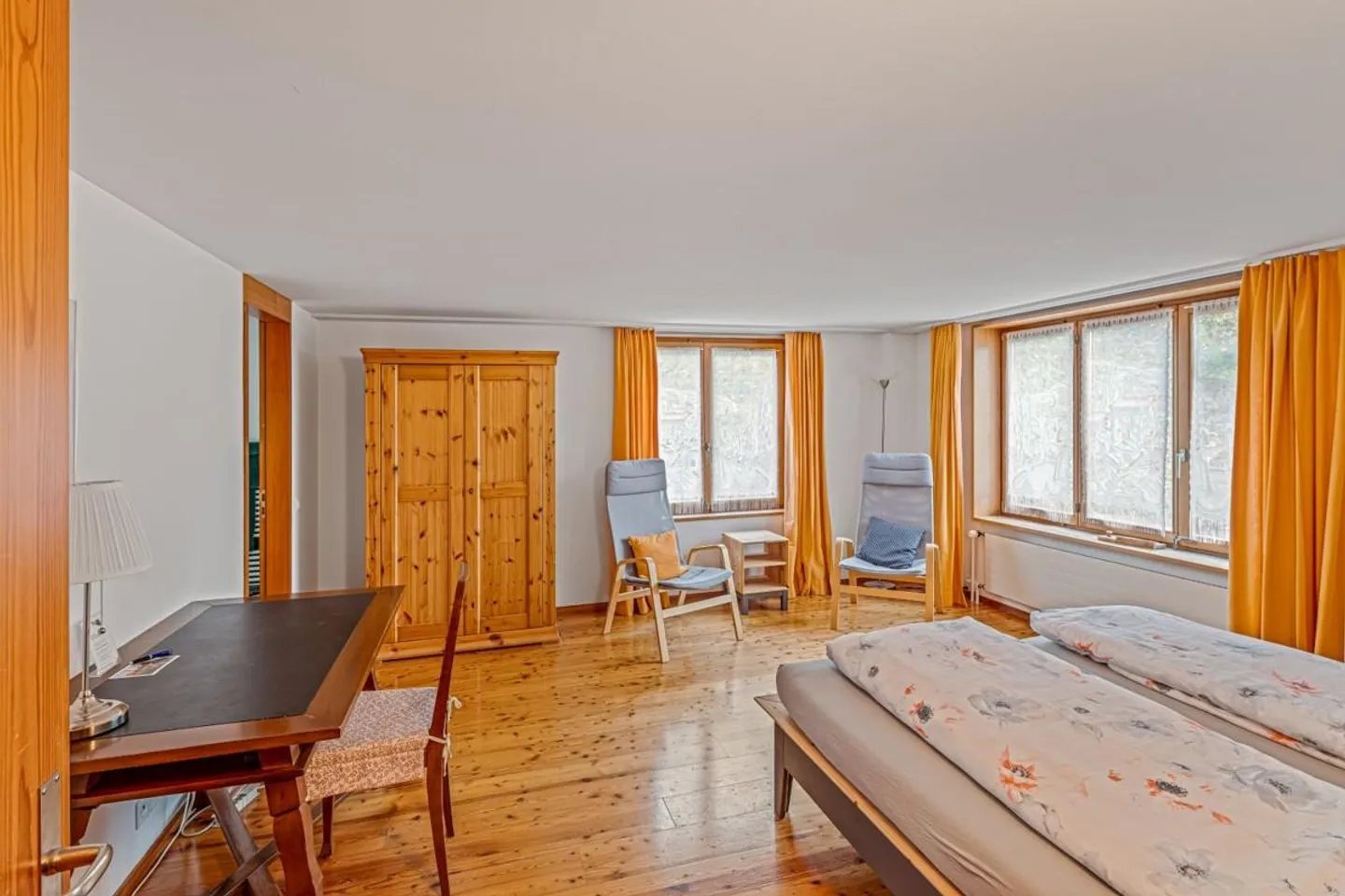 Multi-Generational Seminar House - Photo 26 of 28