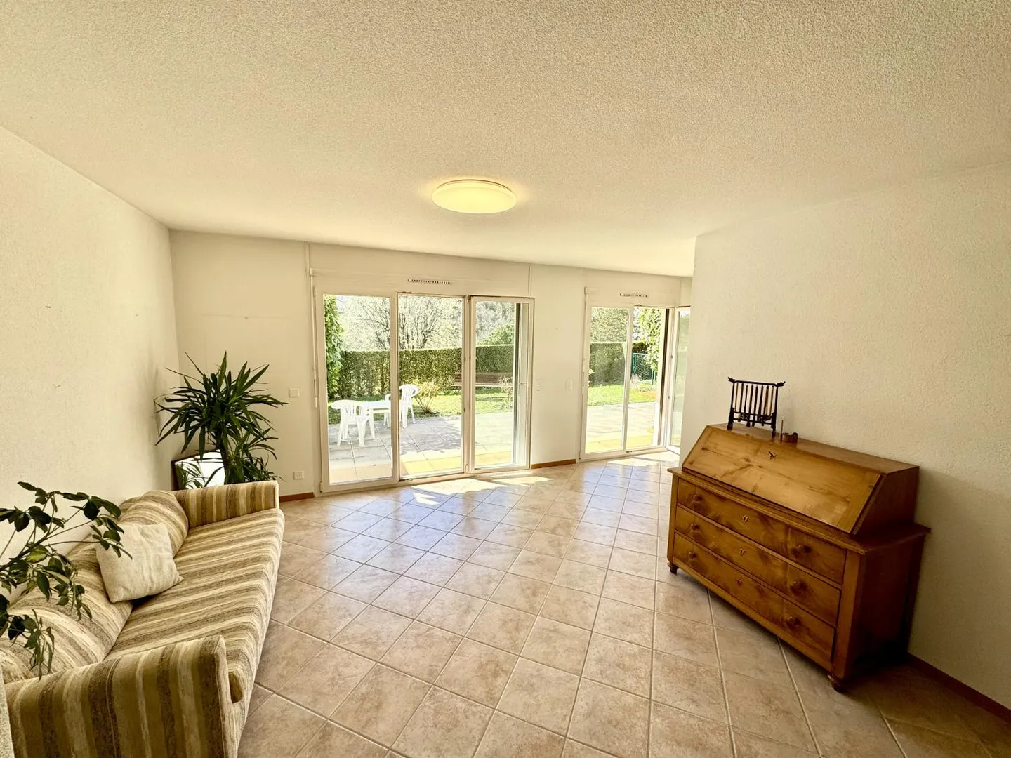 2.5 Room Apartment - Photo 1 of 5