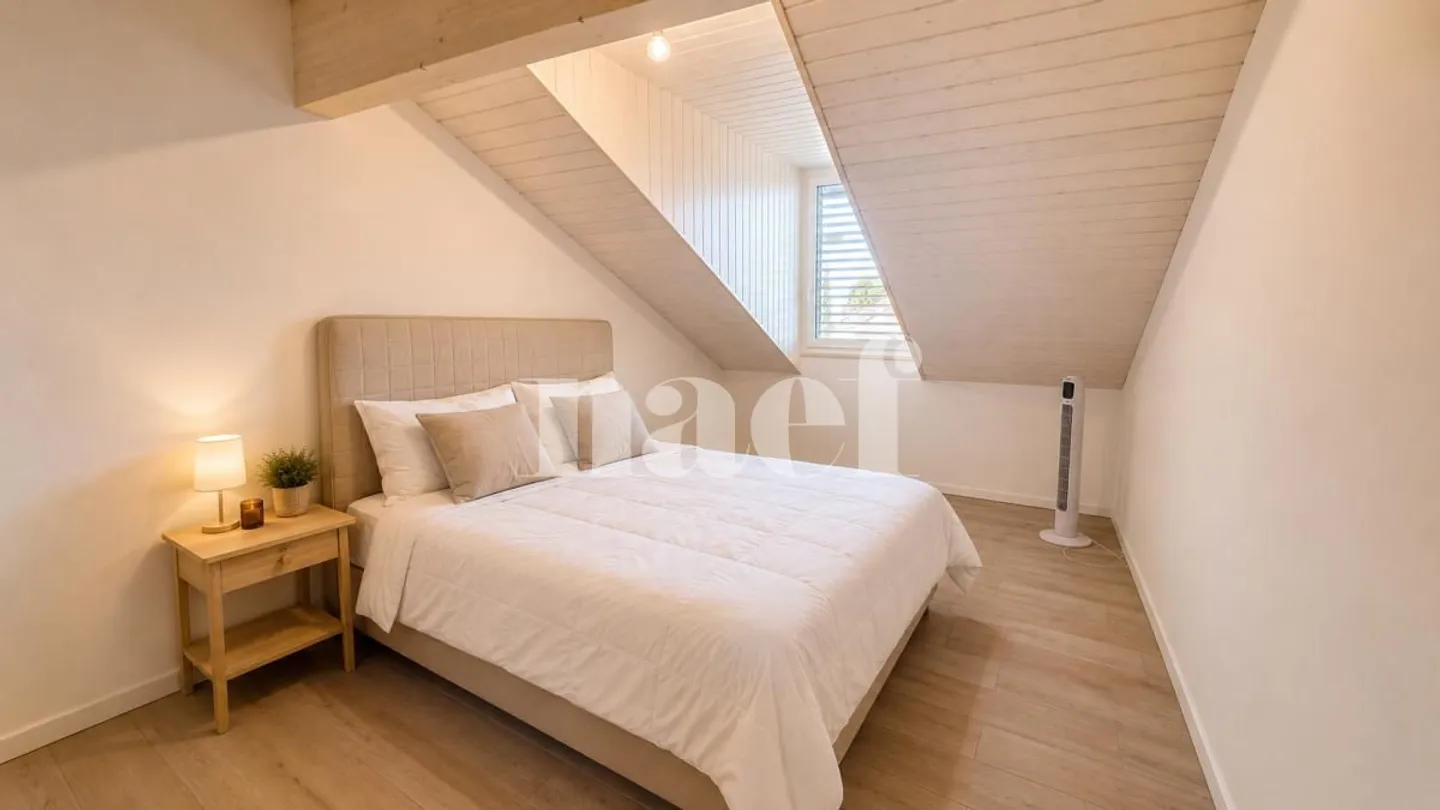Bell'appartamento di 4 stanze in mansarda con grande balcone e vista lago - Foto 6 di 7