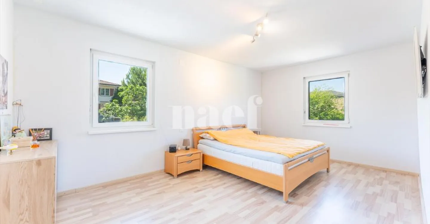 Villa familiare luminosa di 5,5 stanze con studio indipendente e spa - Foto 9 di 13