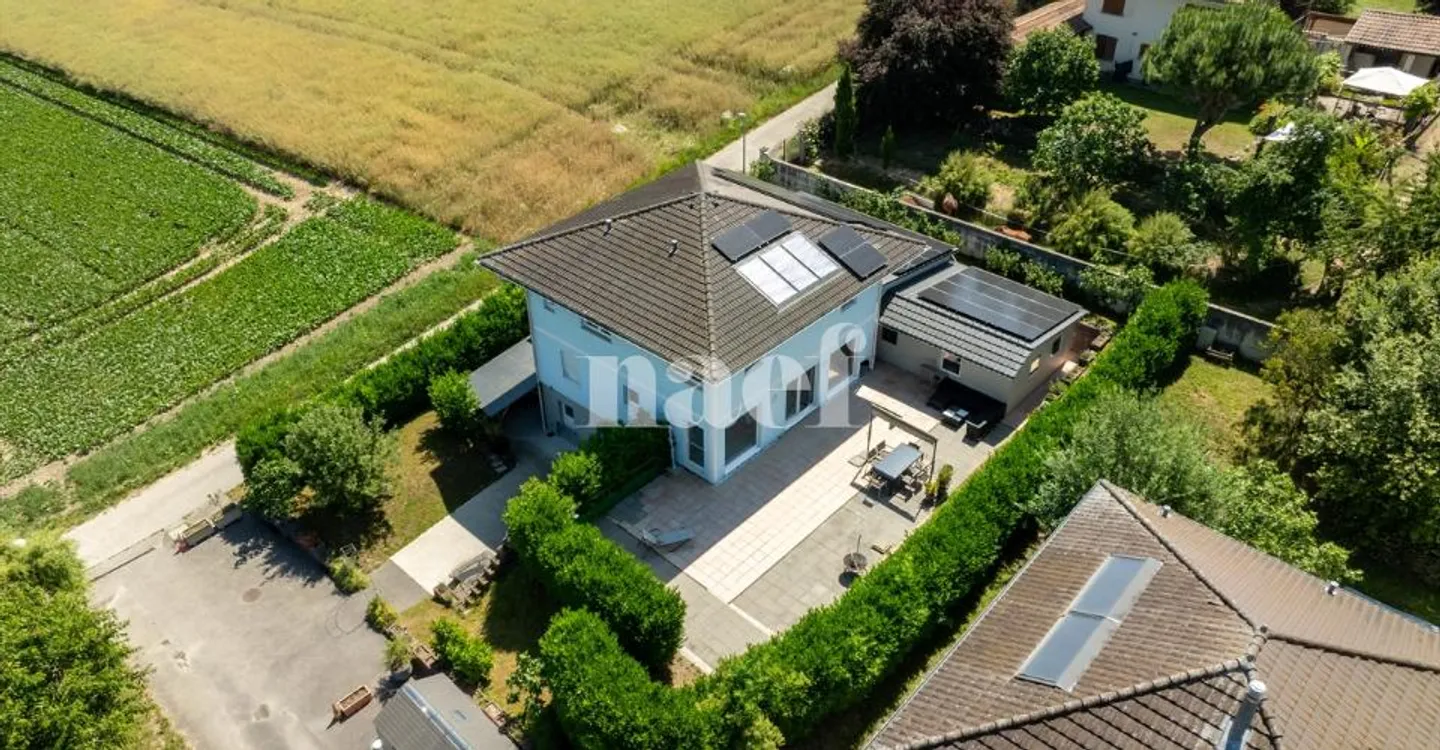 Villa familiare luminosa di 5,5 stanze con studio indipendente e spa - Foto 13 di 13