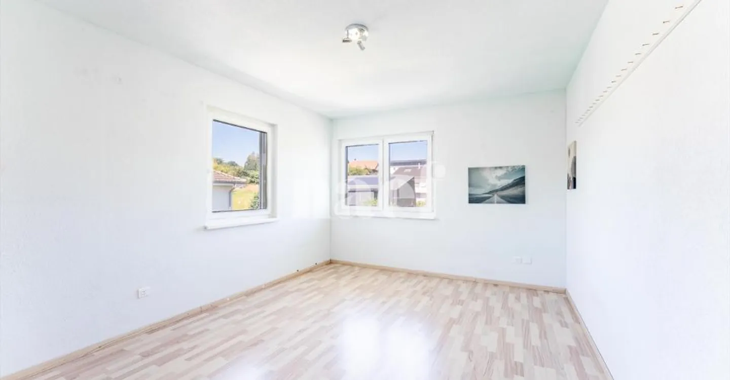 Villa familiare luminosa di 5,5 stanze con studio indipendente e spa - Foto 8 di 13