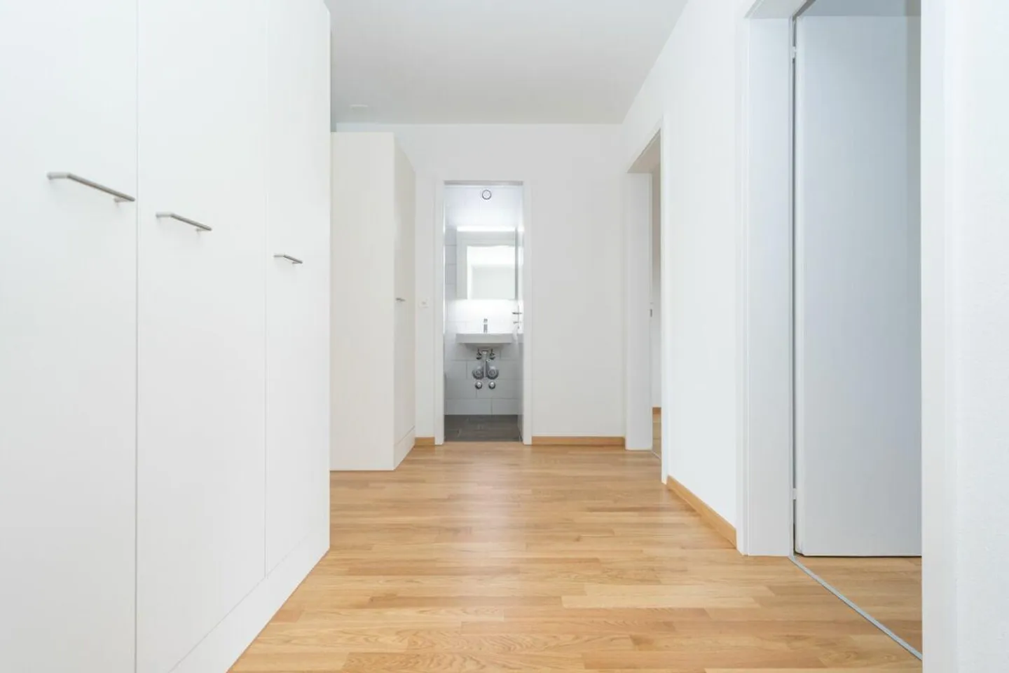 Appartamento mansardato ristrutturato con vista - Foto 9 di 11