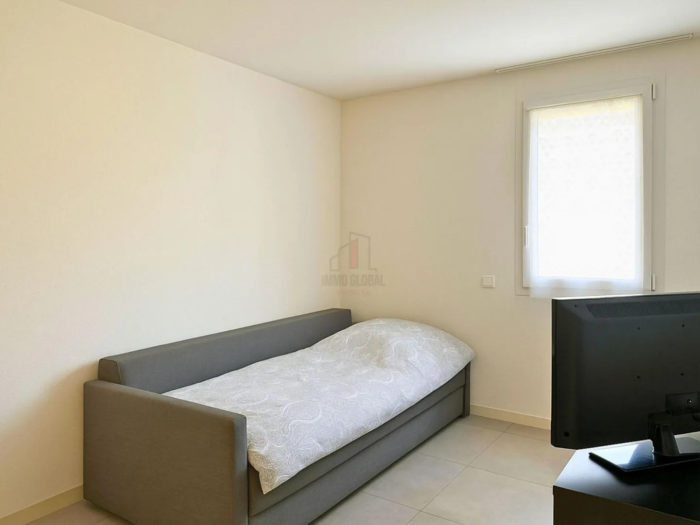 NEUER PREIS!! EINEN STEINWURF VOM SEE ENTFERNT. LASS ES DIR NICHT ENTGEHEN! - Foto 9 von 10