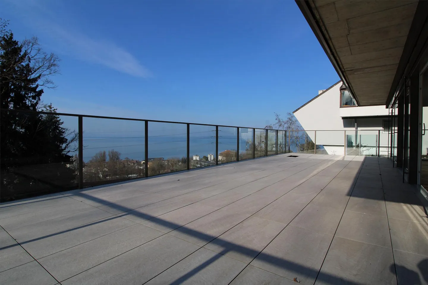 Appartement moderne avec vue sur le lac - Photo 15 sur 20
