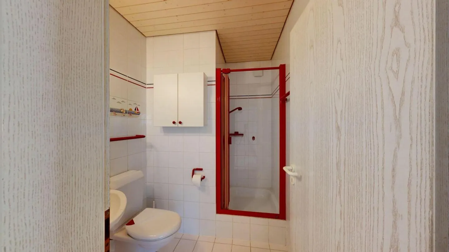 Appartement sous les combles de 5,5 pièces avec vue imprenable - Photo 12 sur 13