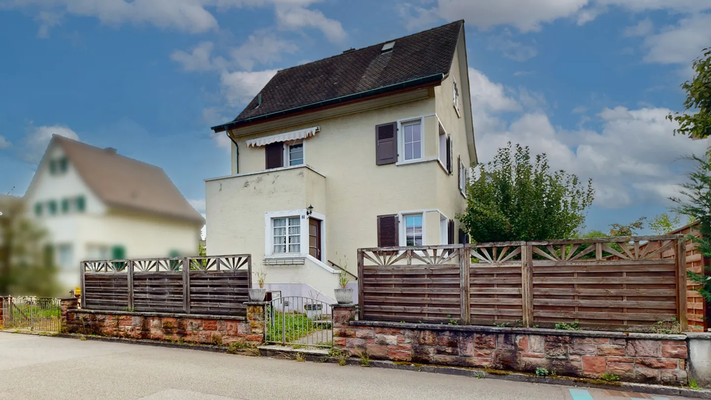 Single house for sale - Photo 1 of 19