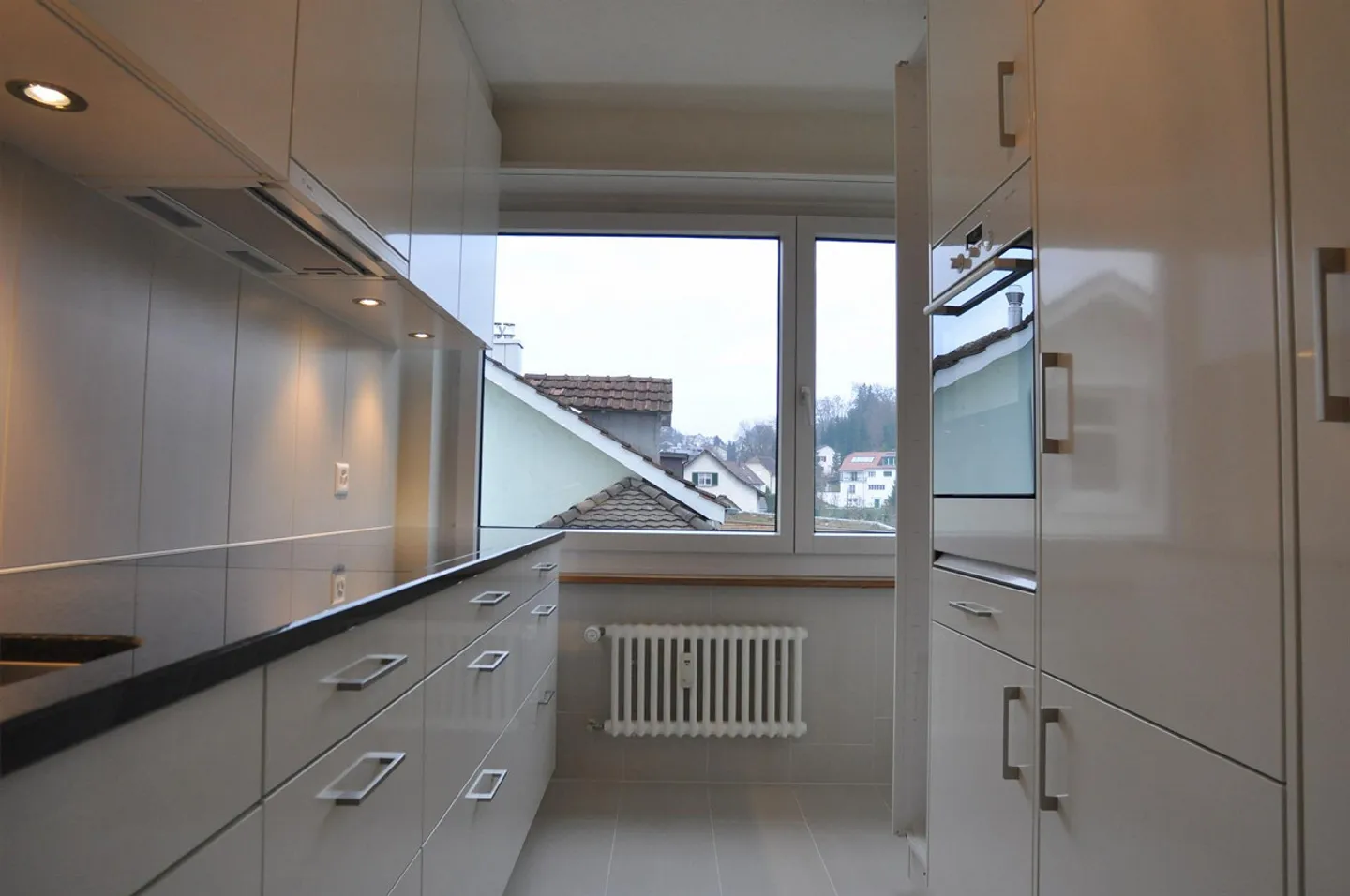 Appartamento 5 locali, 114 m2, 2° piano, ascensore, posizione centrale a Laufen - Foto 1 di 9