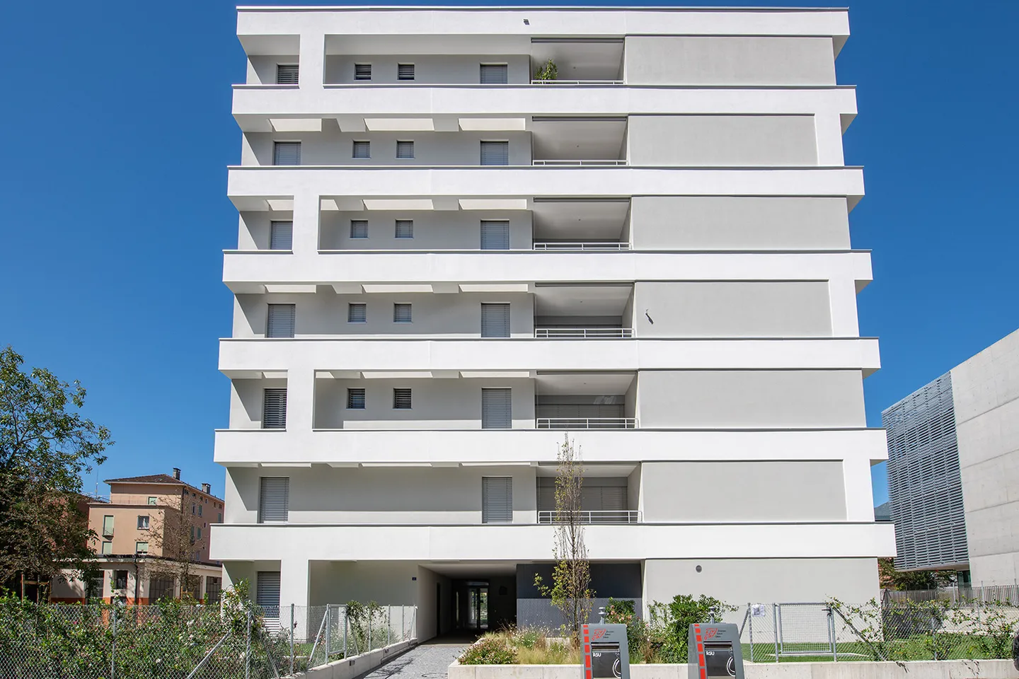 Apartment for rent - Photo 1 of 8