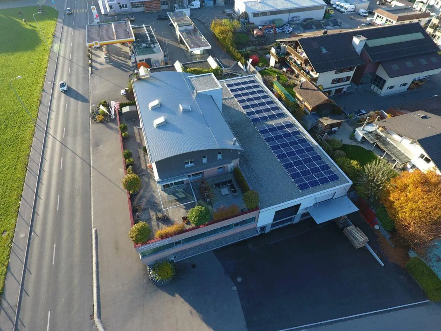 Fabrikgebäude mit Wohnung - Foto 4 von 5