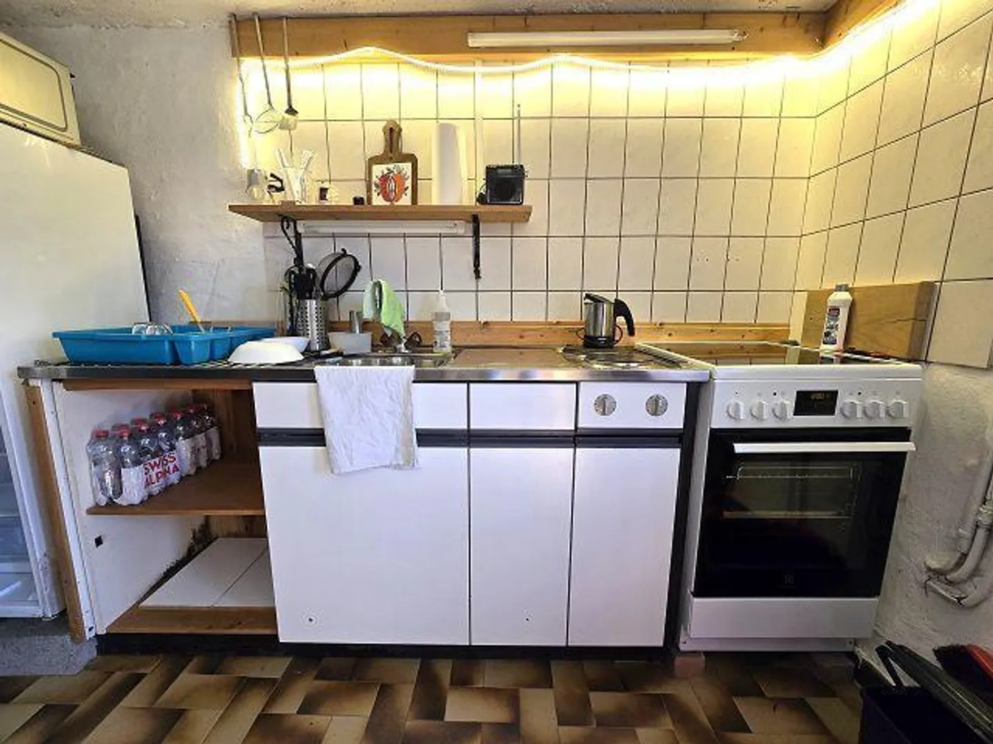 3-room rustic house with small garden in a very quiet, sunny location... - Photo 5 of 13