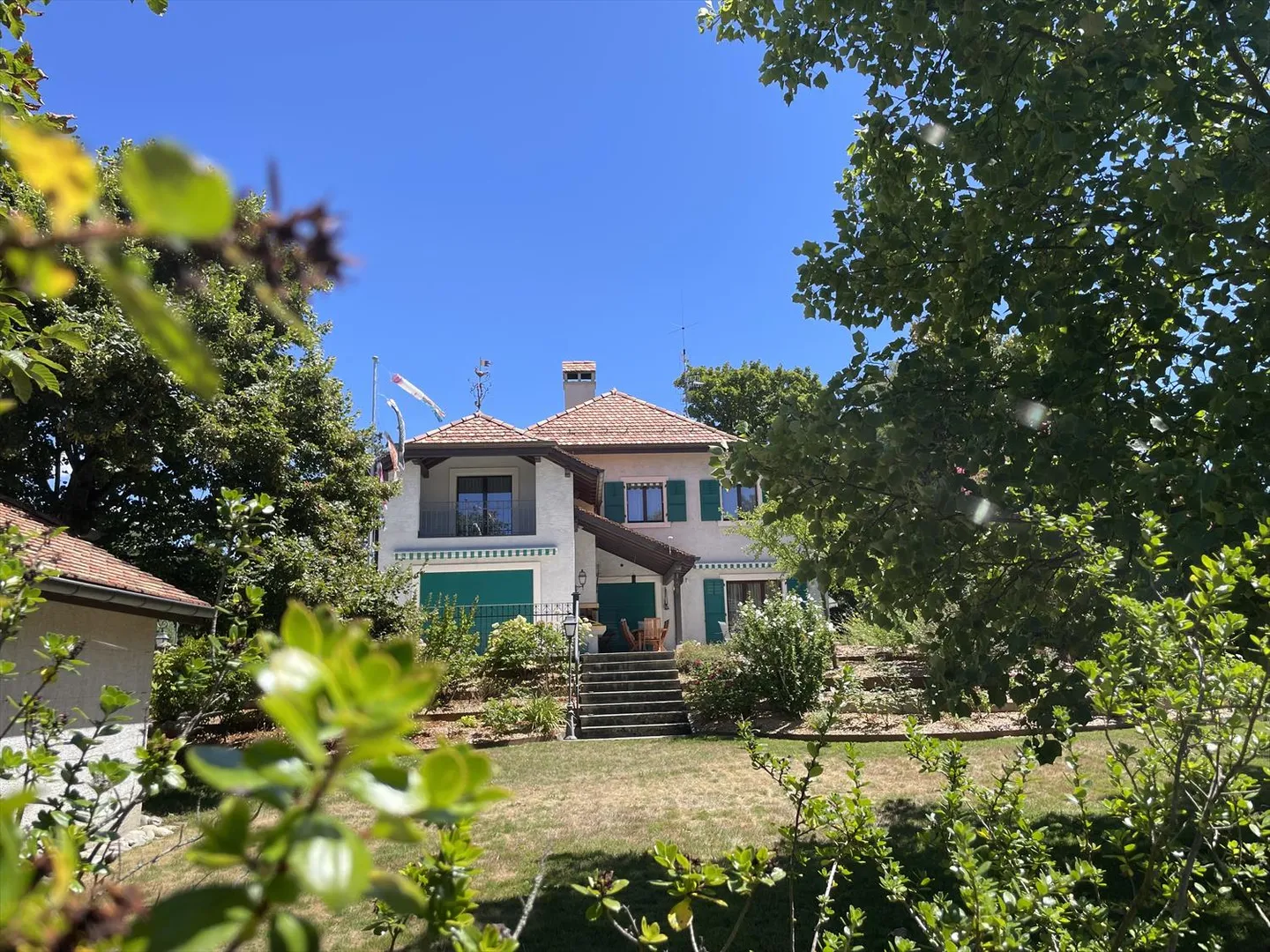 Calma e serenità, magnifica proprietà a due passi dal lago - Foto 1 di 6