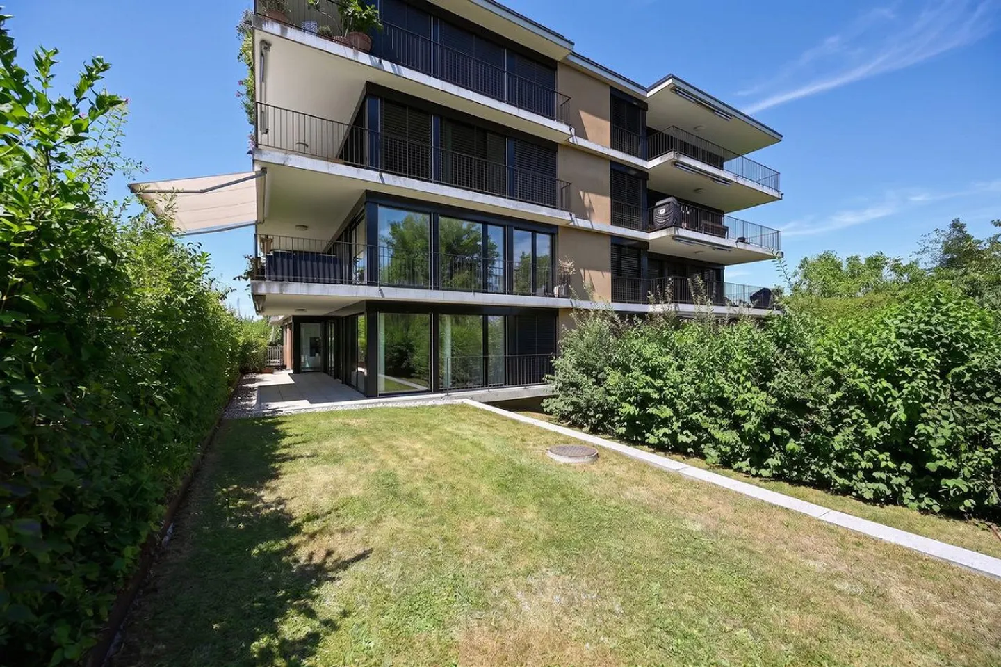 Modernes Apartment mit Garten - Foto 3 von 14