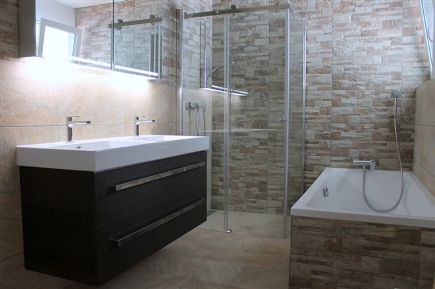 Maisonette de jardin avec charme particulier - Photo 3 sur 9