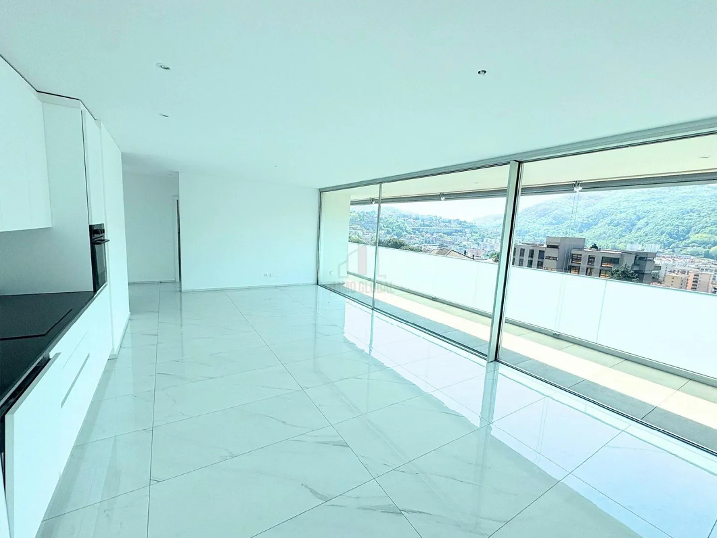 Appartamento moderno con terrazza - Foto 2 di 11