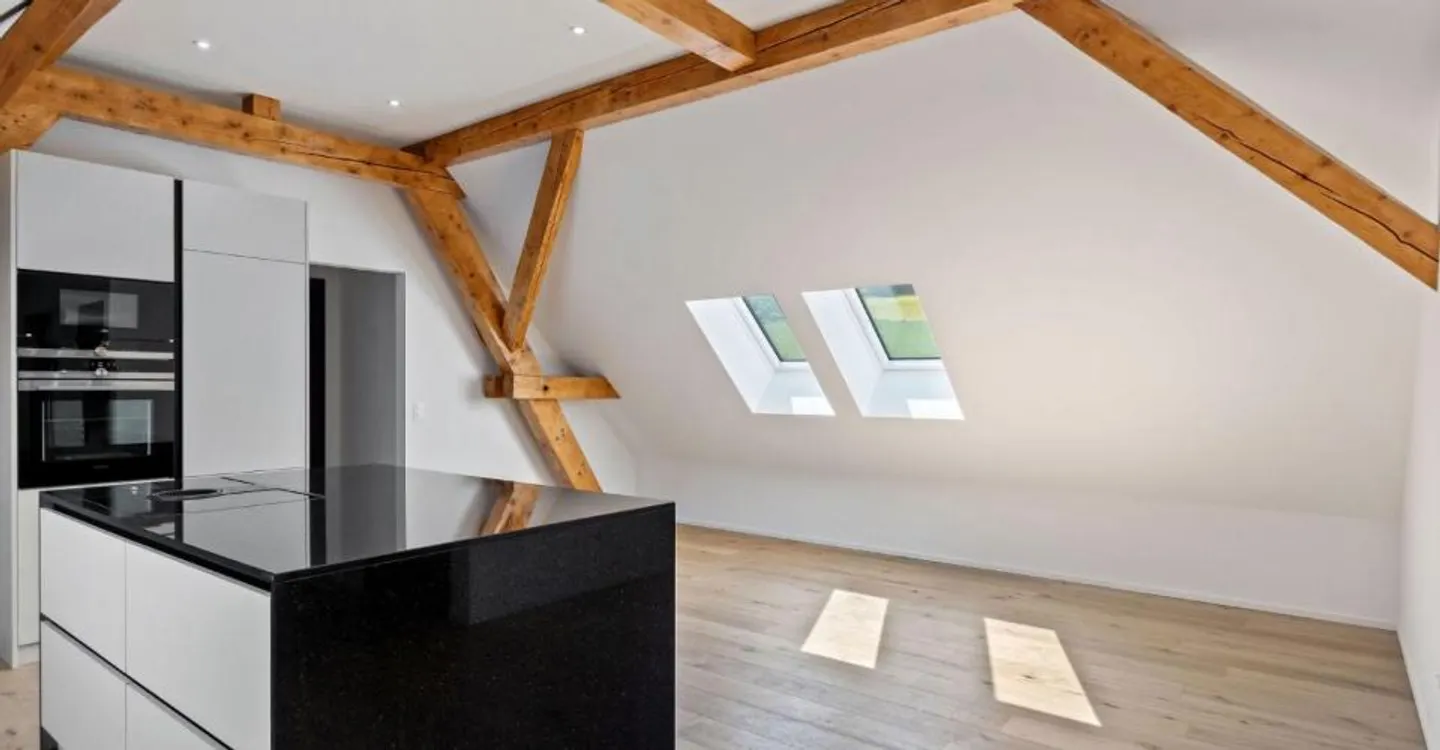 Courtelary, magnifique appartement de 4.5 pièces dans les combles - Foto 3 von 12