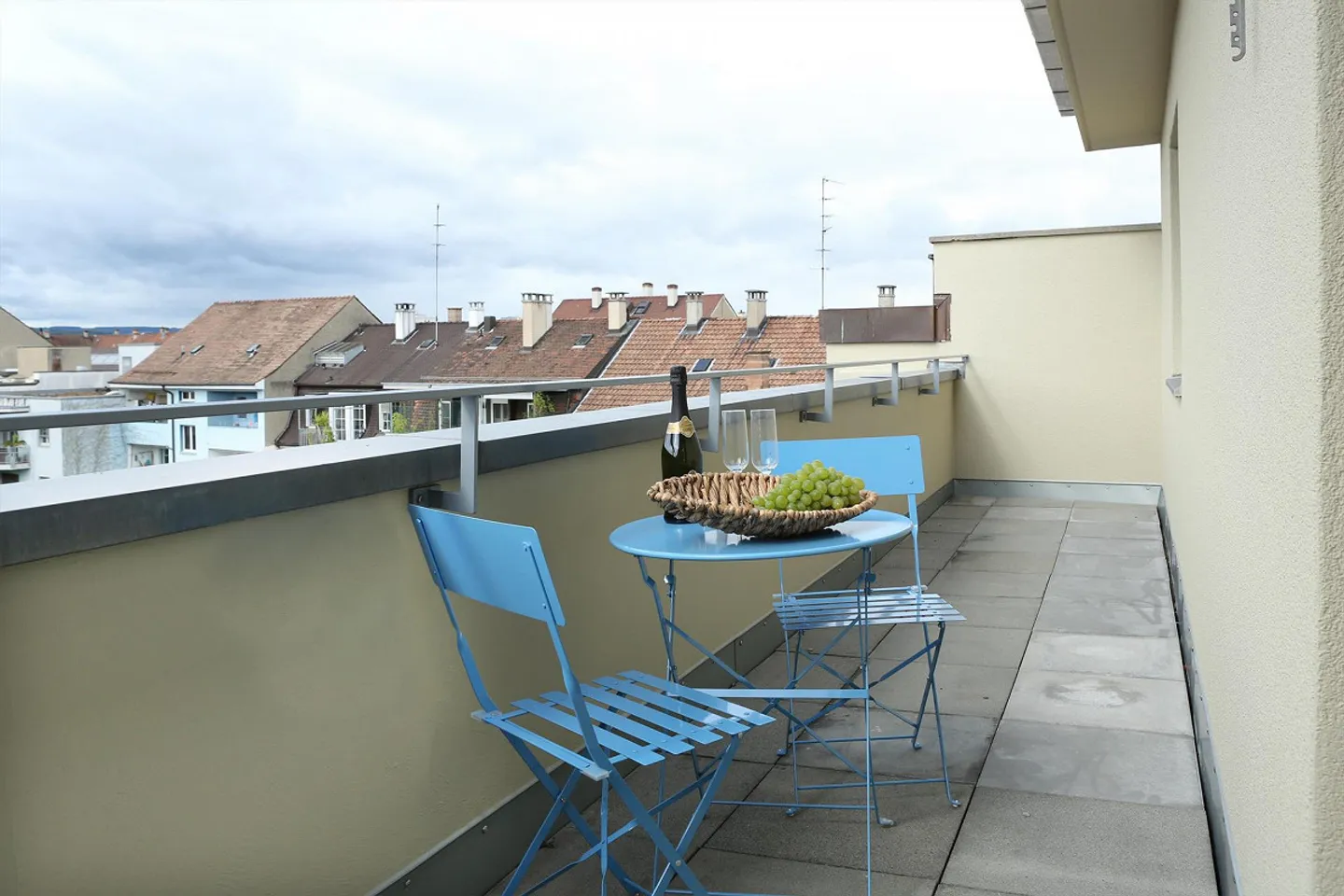 Appartement penthouse meublé 1 pièce avec balcon - Photo 7 sur 8