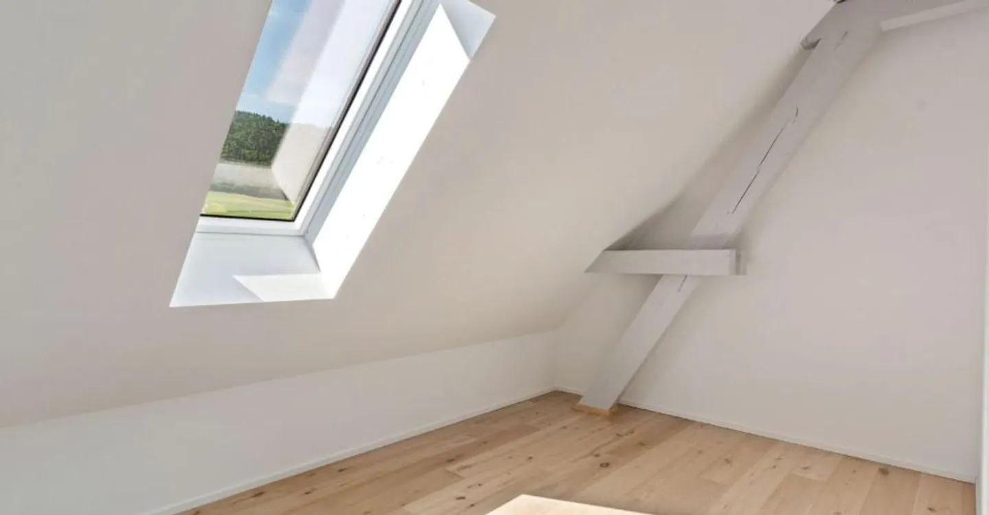 Courtelary, magnifique appartement de 4.5 pièces dans les combles - Foto 6 von 12