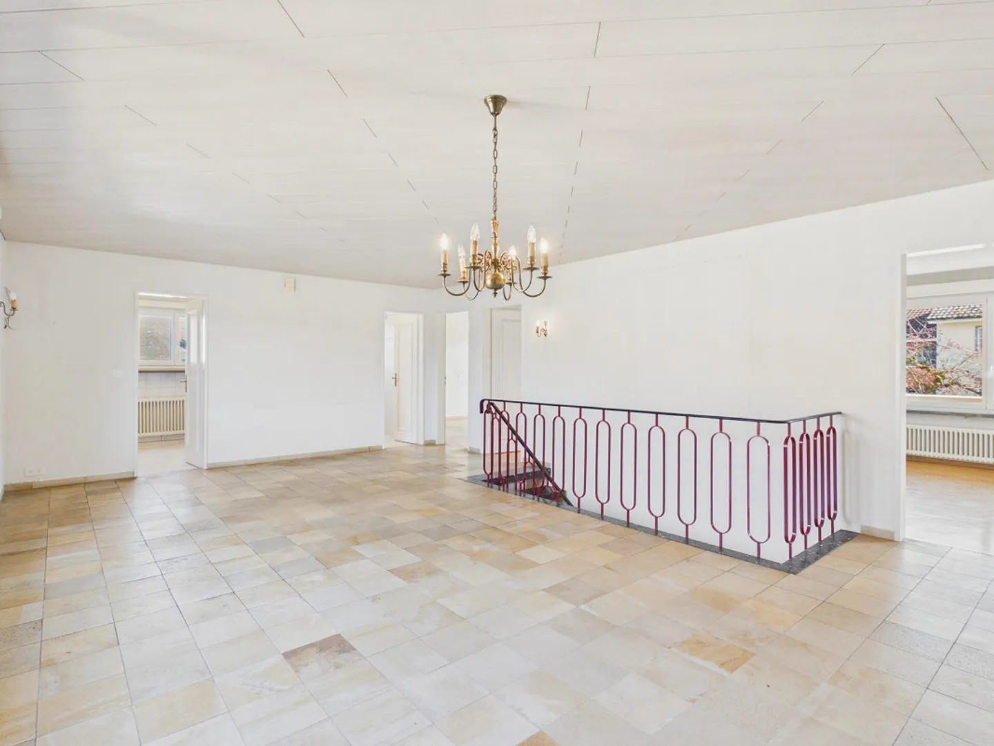 Proprietà ben tenuta con due unità abitative e utilizzo versatile... - Foto 5 di 14