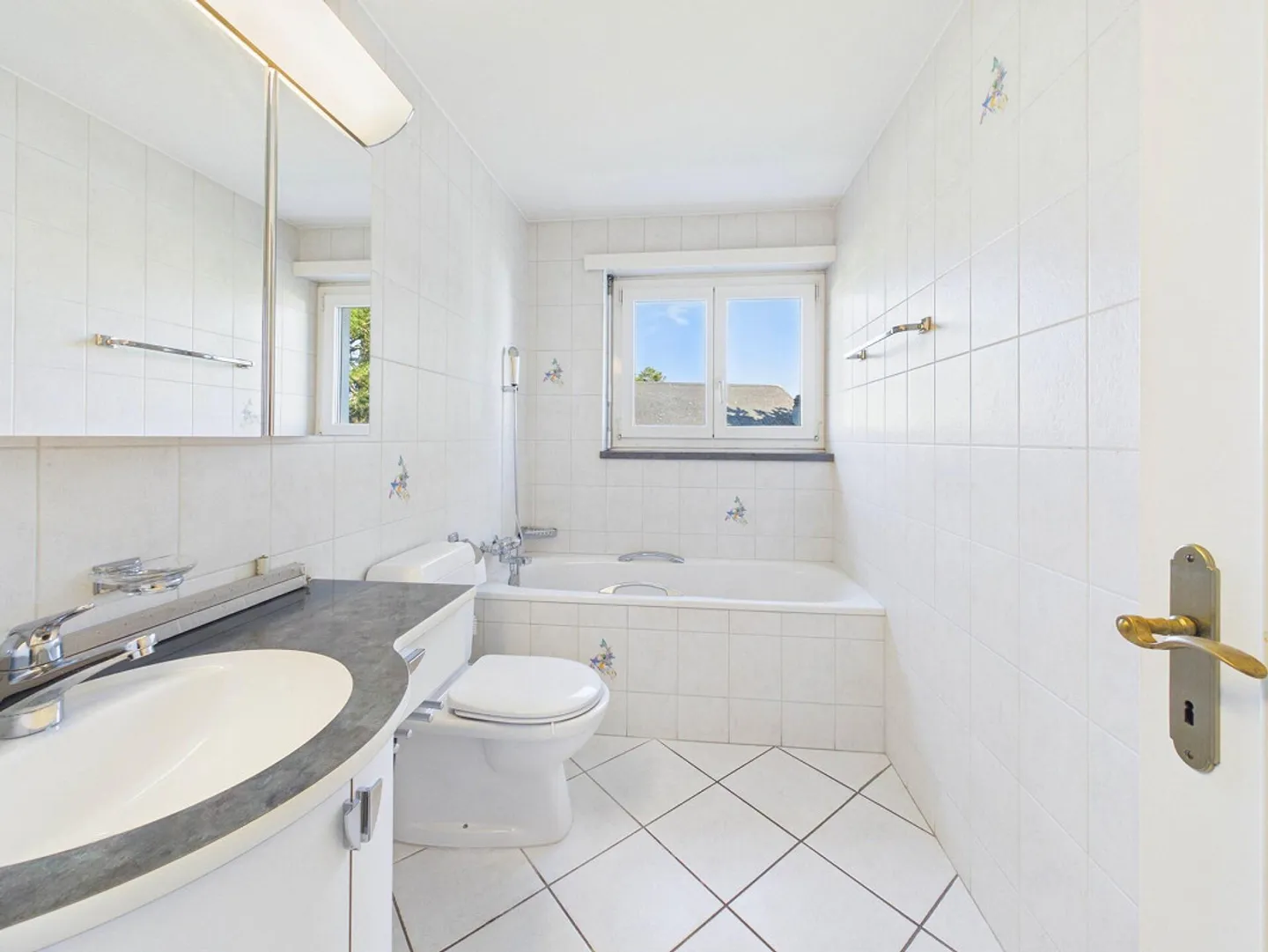 Proprietà ben tenuta con due unità abitative e utilizzo versatile... - Foto 9 di 14