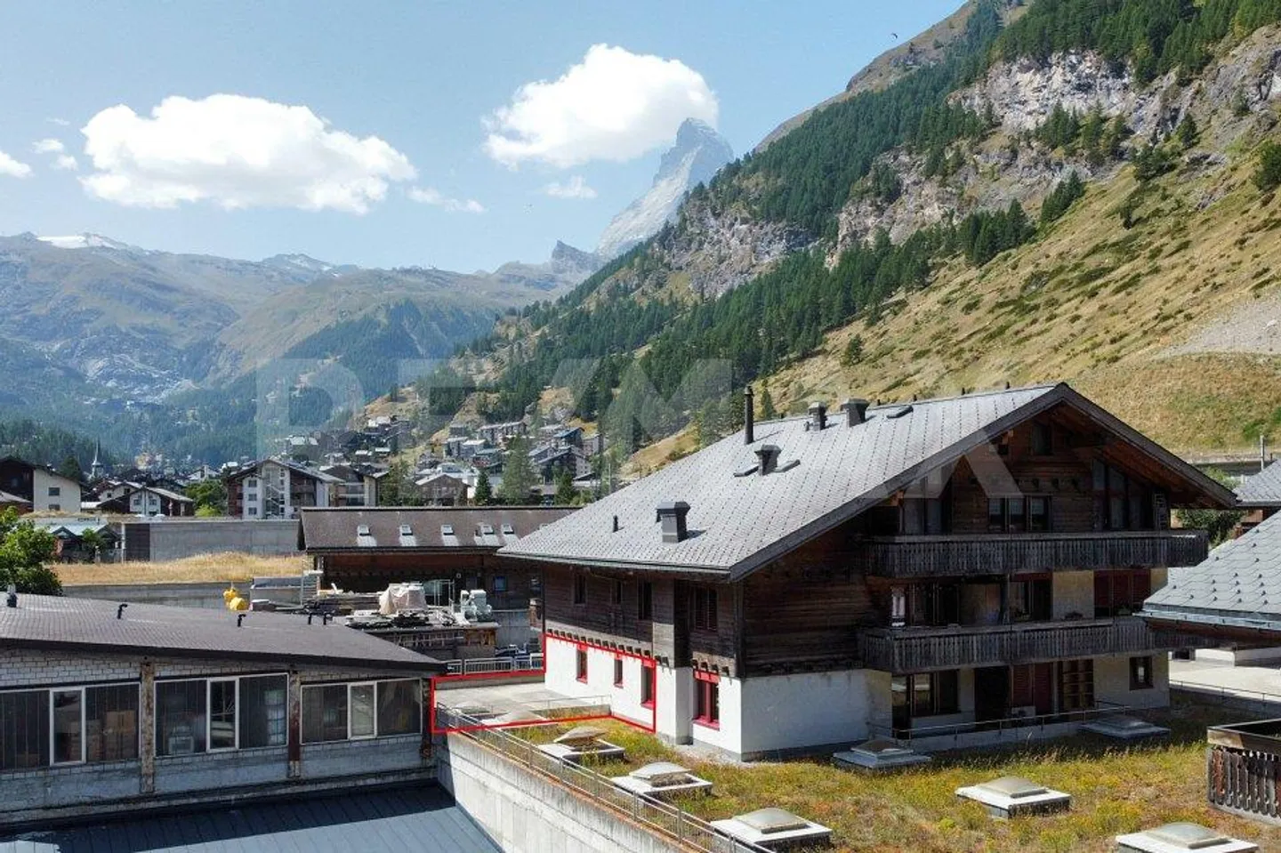 2.5-room apartment with large terrace and Matterhorn view in Zermatt - Photo 12 of 13
