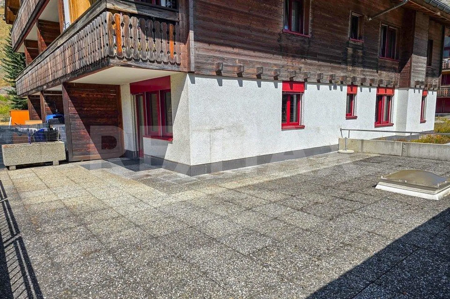 2.5-room apartment with large terrace and Matterhorn view in Zermatt - Photo 13 of 13