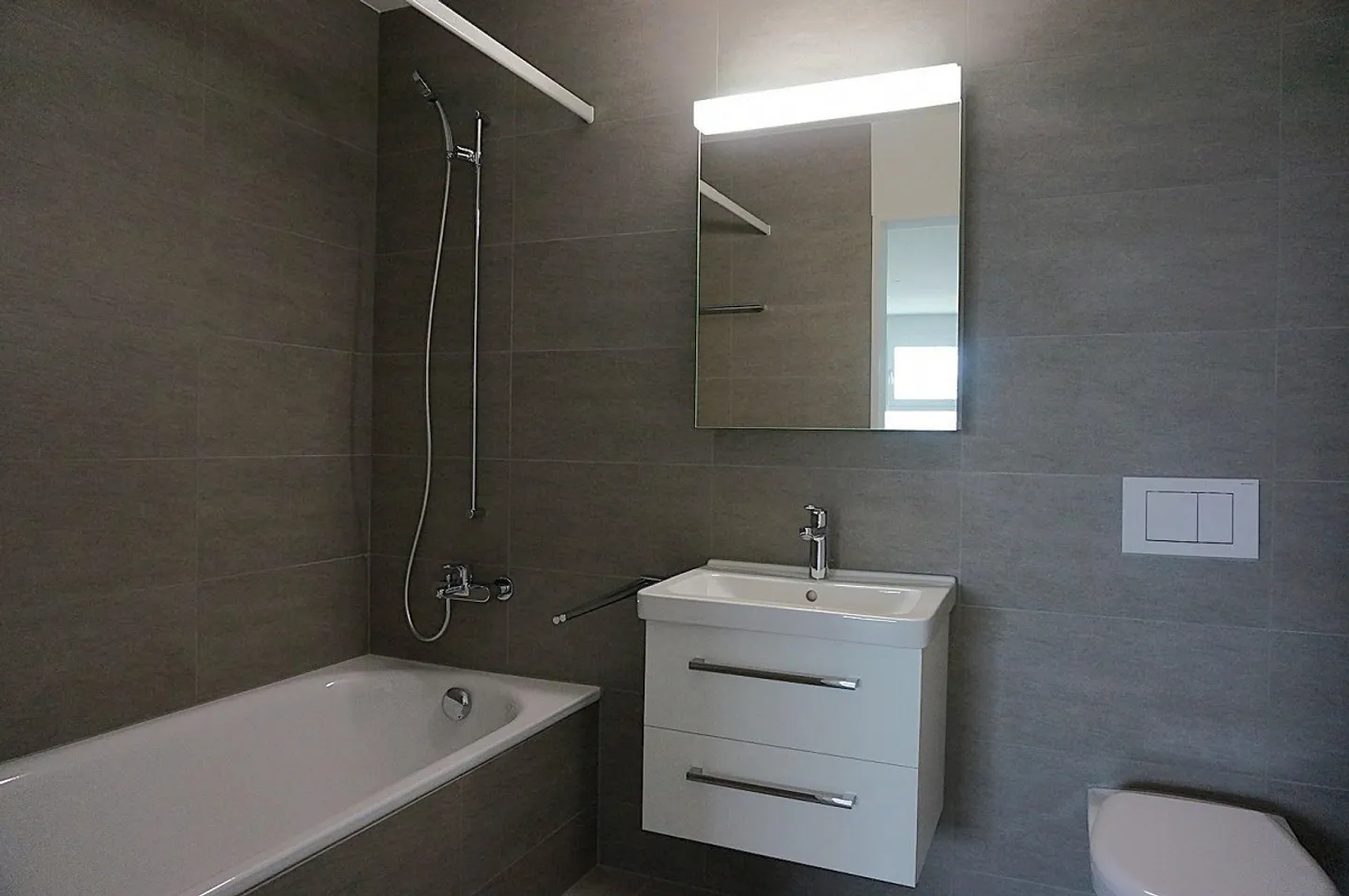 Bellissimo appartamento di 2,5 stanze con grande terrazza - Foto 6 di 7