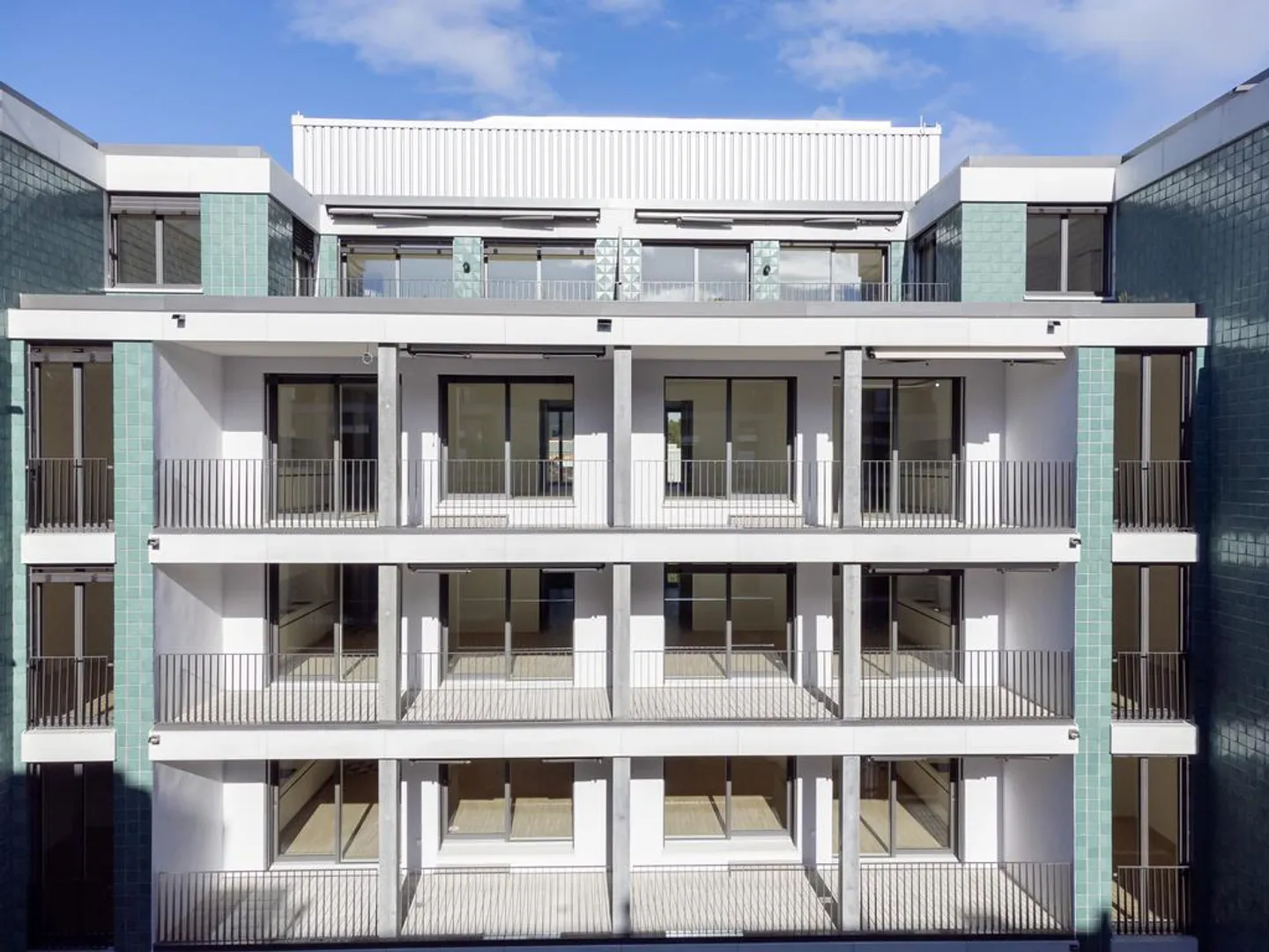 Discover Your New Home: Charming 2.5-Room Apartment - Photo 2 of 8