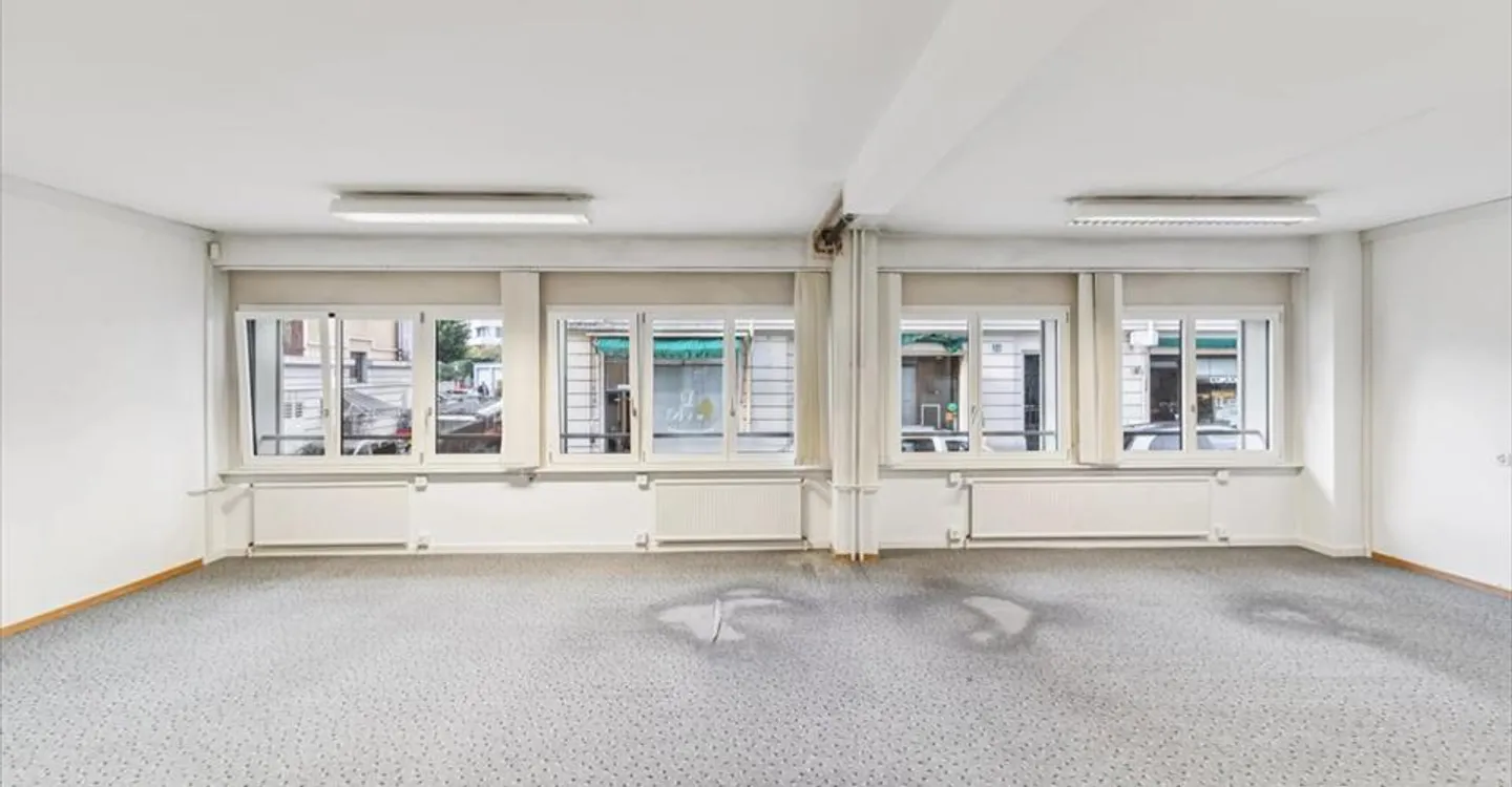 Mischgenutztes Gebäude mieten - Foto 2 von 13