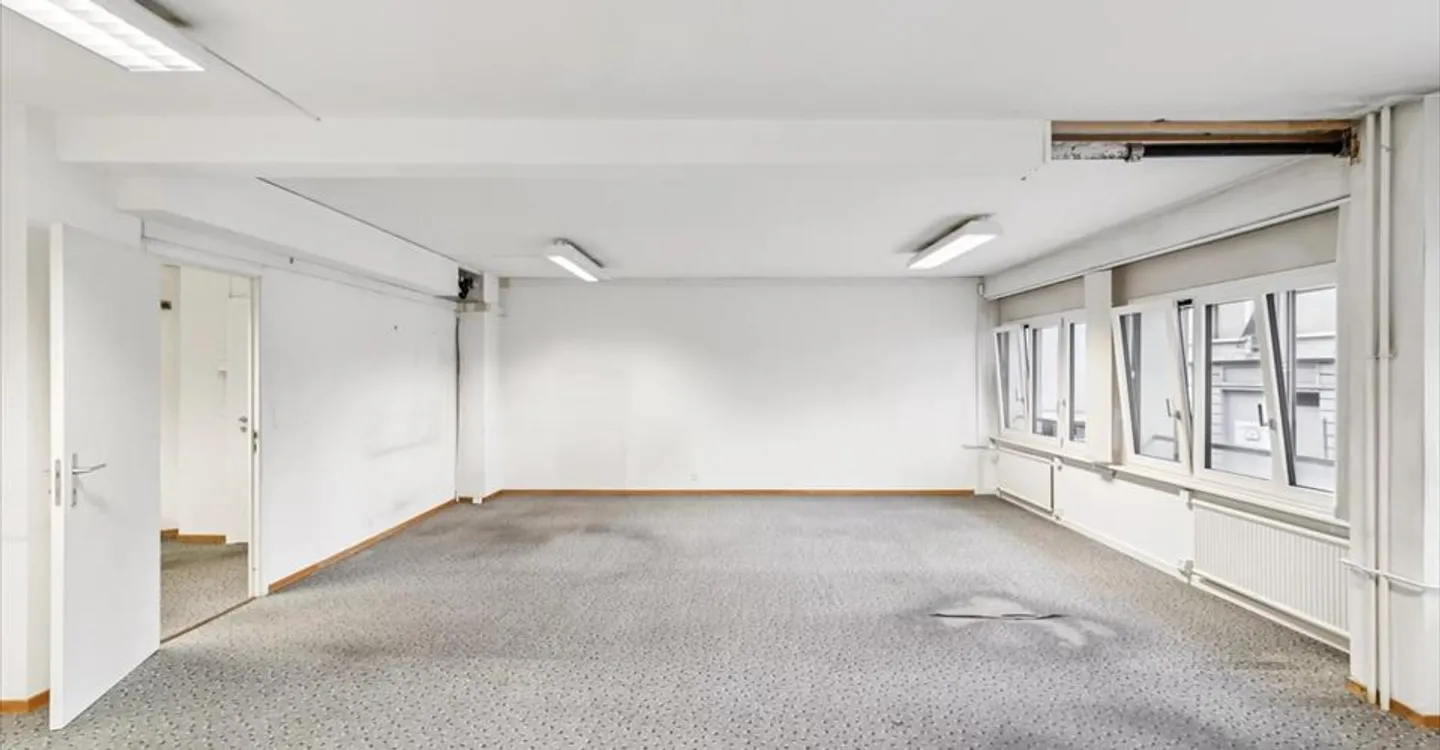 Mischgenutztes Gebäude mieten - Foto 8 von 13