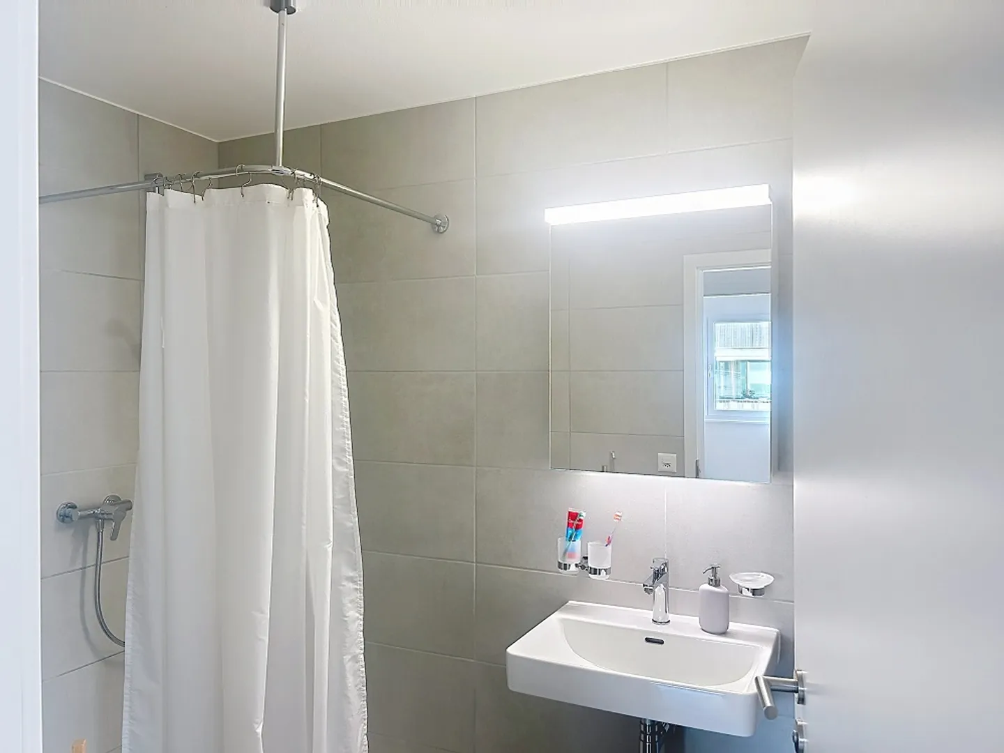 Appartamento 2.5 stanze - Foto 6 di 8
